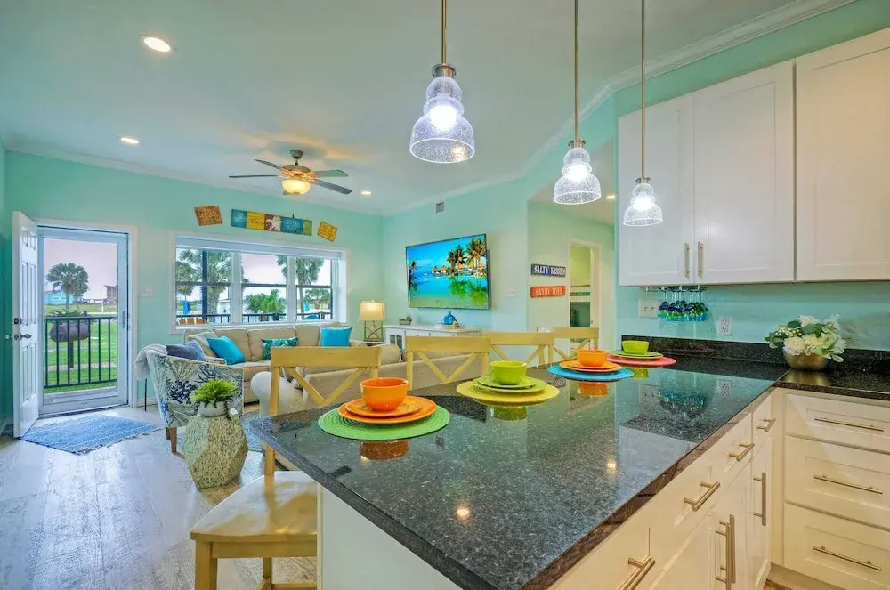 Beach Boardwalk 2 Pools, Tennis & Pickleball Shorely Blessed by Avantstay