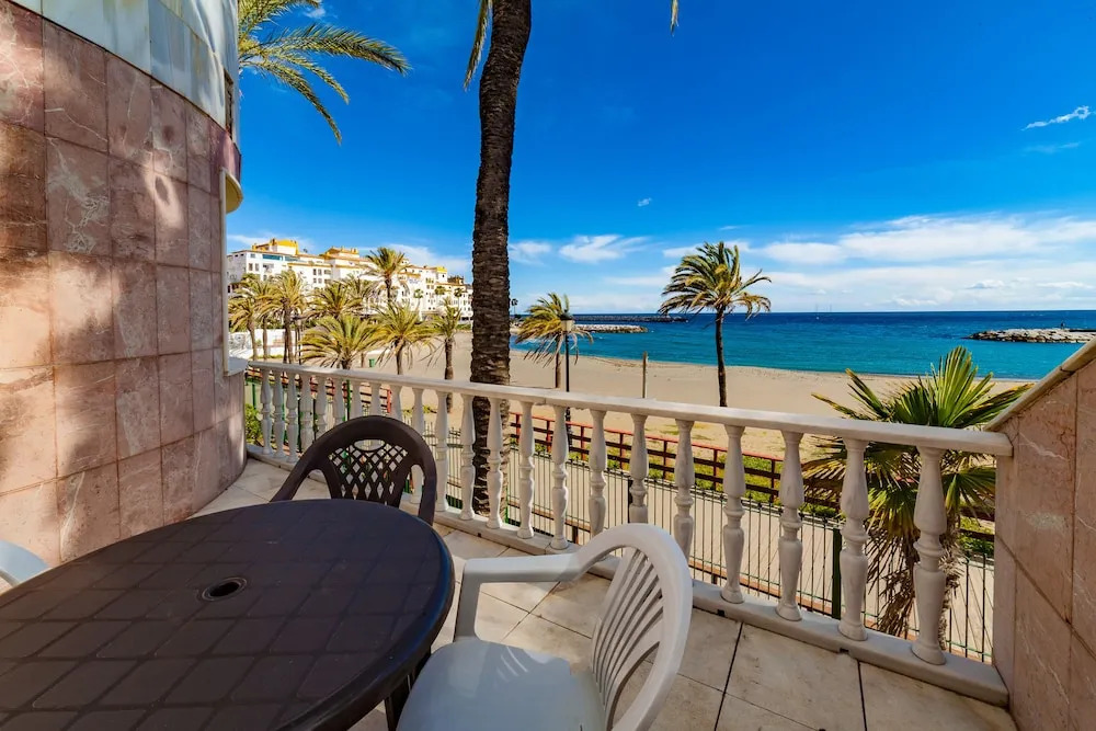 Banus Beach Apartments