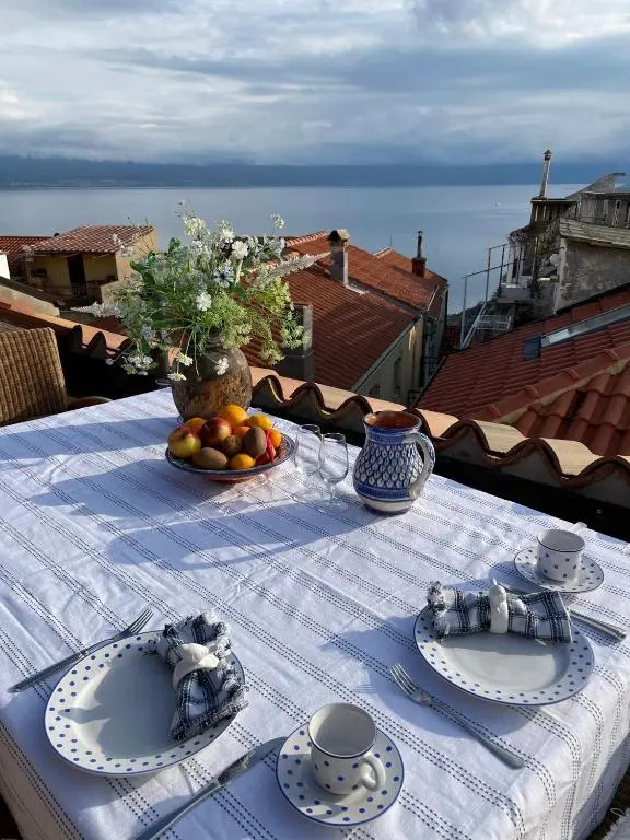 Complete house with Sea View in the center Vrbnik on island KRK