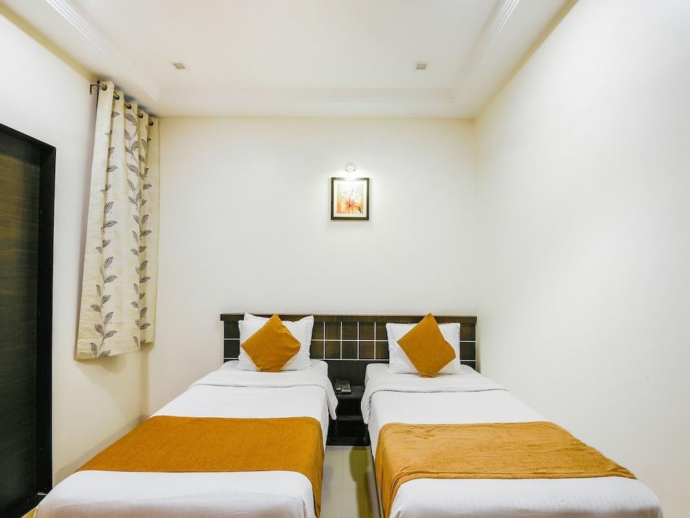 OYO 15349 Hotel Ira Executive