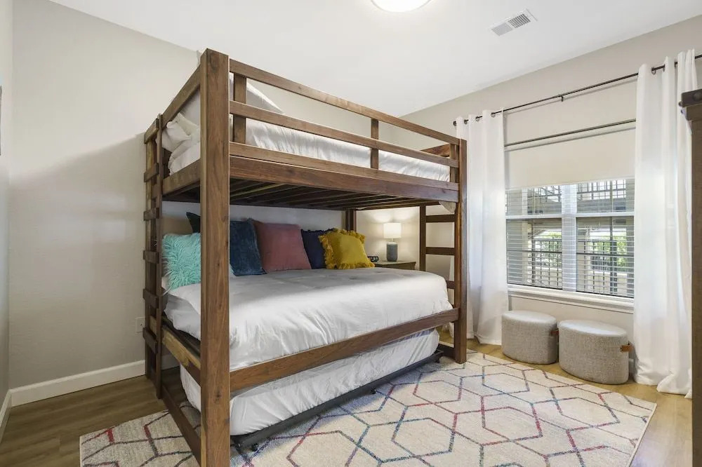 The Branson Experience - Balcony w/ Golf Views