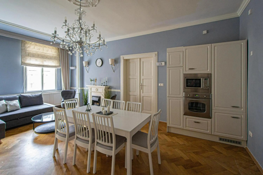 Luxury Central 150m2 Apartment on Wencelas Square with Private Garage
