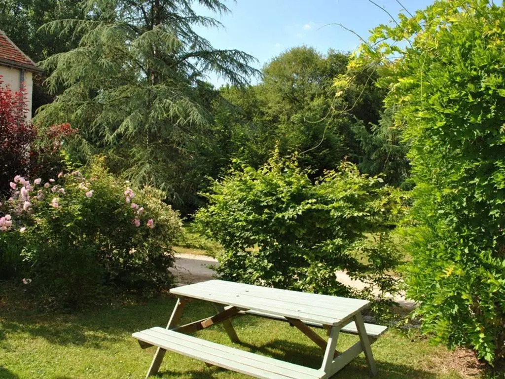 Maison Authentique avec Parc, Cheminée et Équipements Modernes au Cœur de la Vallée de la Loire - FR-1-381-468