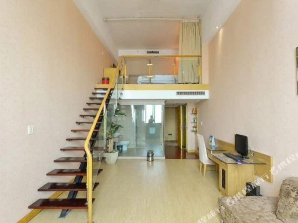 Yarvard Holiday Hotel