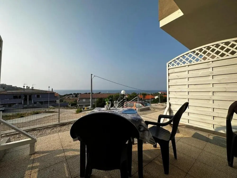 Two-room Apartment With Swimming Pool Castelsardo Sleeps 4