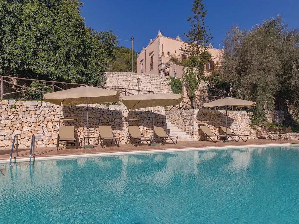 Baglio Fasana whole property