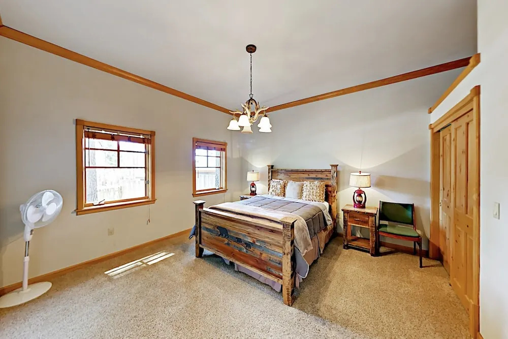 213 Vista Pines Circle Home 5 Bedrooms 4.5 Bathrooms Home