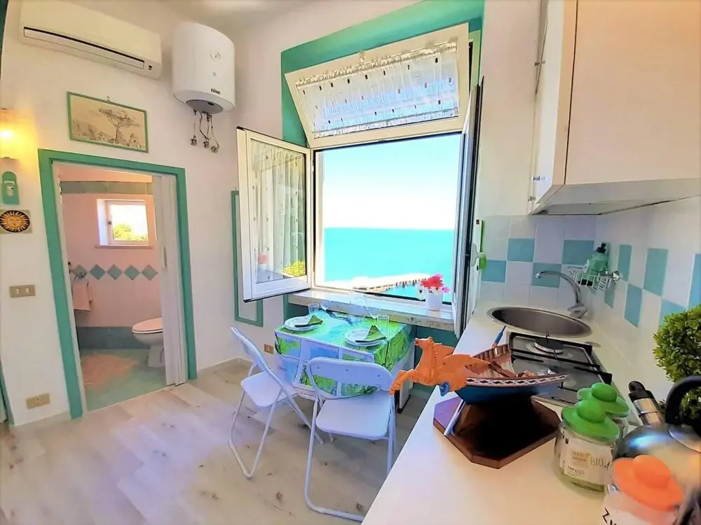 Amalfi Coast Seaside Tiny House x Solo Traveler
