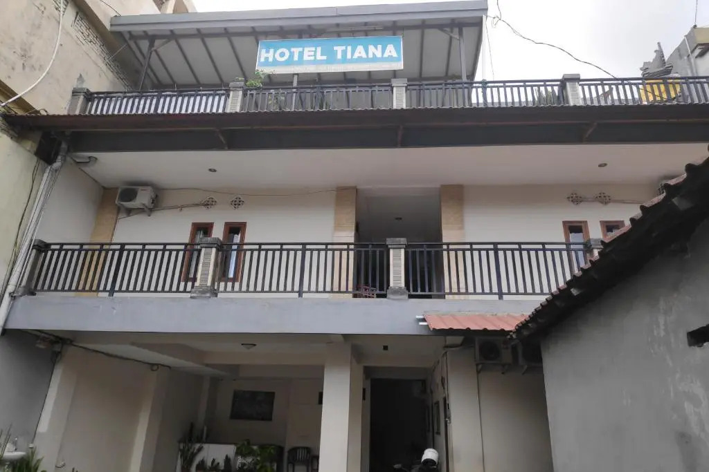 OYO 90096 Hotel Tiana