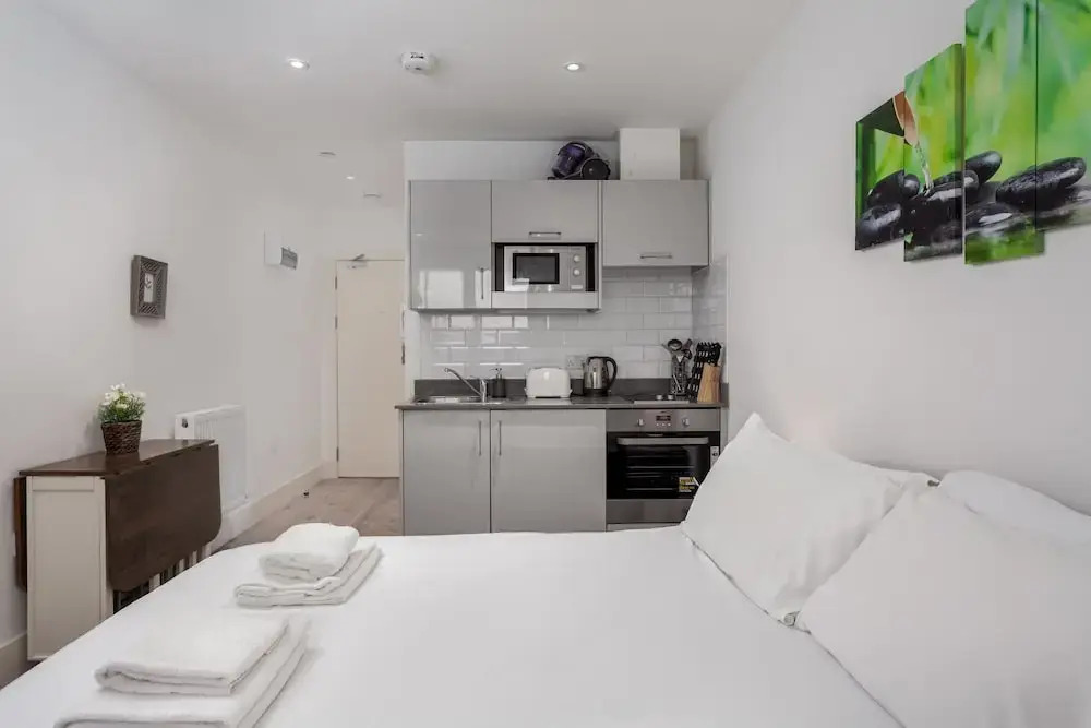 Studio Apartment  Central London