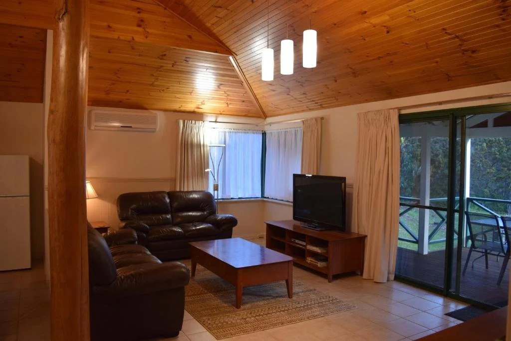 Bushy Lake Chalets