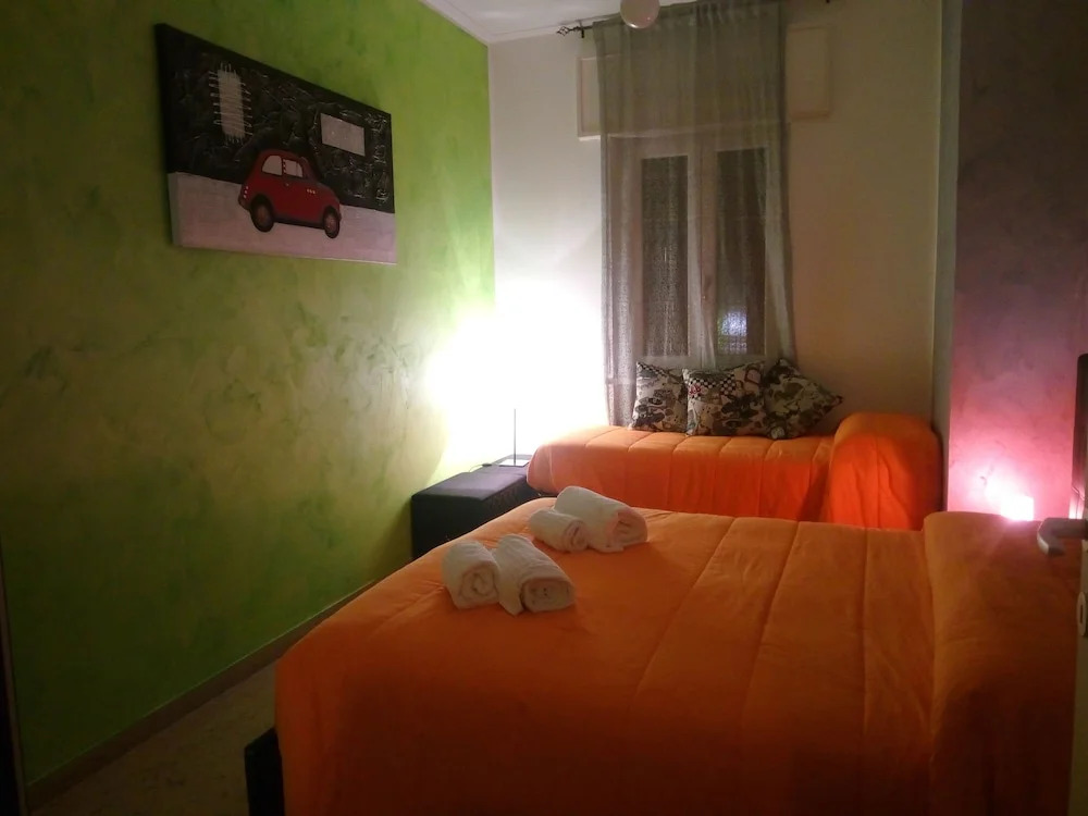 Marconi Rooms and Apartments