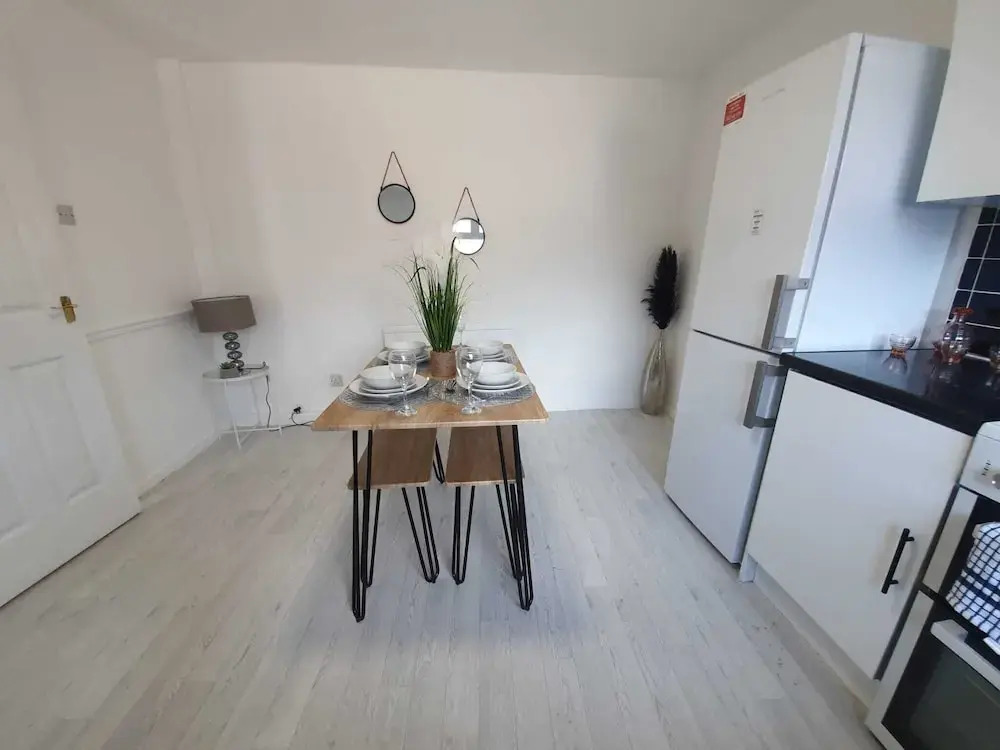Bv Luxury Spacious 3 Bedroom House At Isaac Close