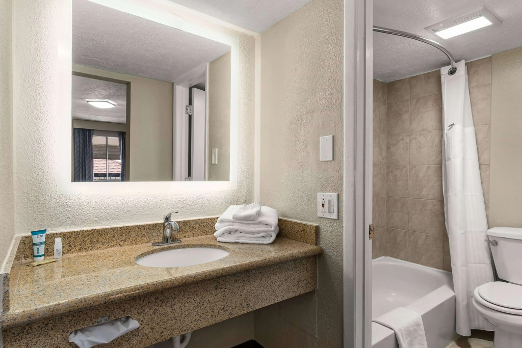 Days Inn by Wyndham Albuquerque Northeast