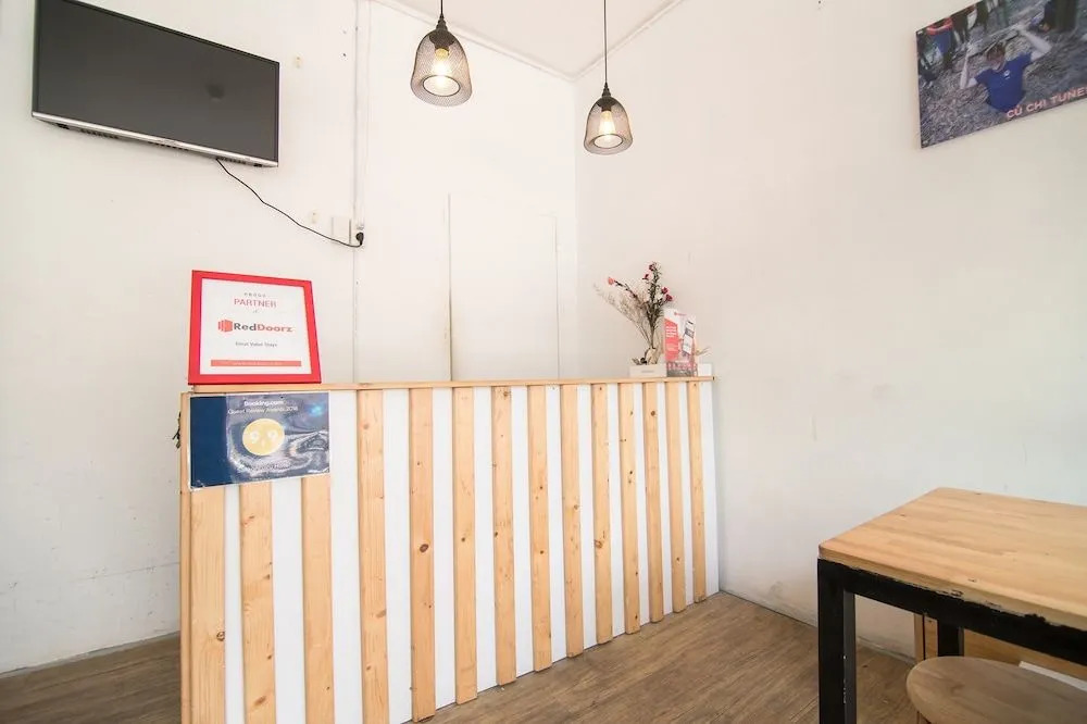 Reddoorz @ Tran Hung Dao Street