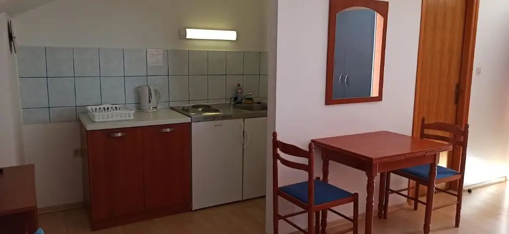 Davor - With Parking - A7