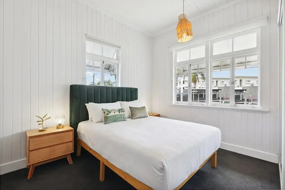 Tranquil 3-bed Family Home With Spacious Backyard