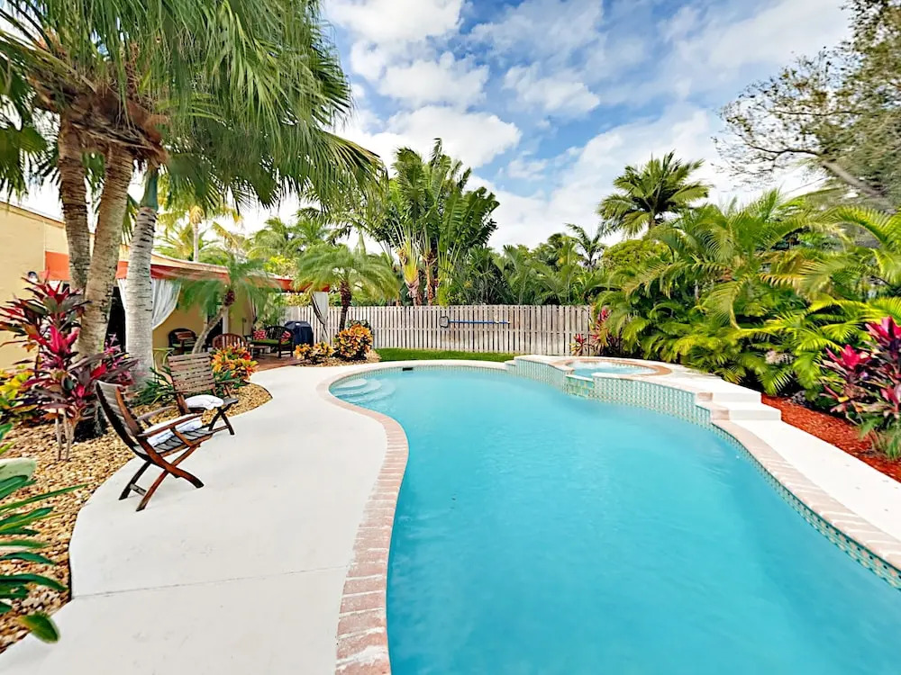 Las Olas Oasis - 3 Br Home