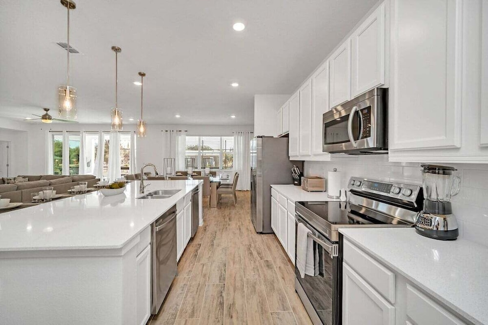 2525 Shanti Amazing 15 Suites Mansion