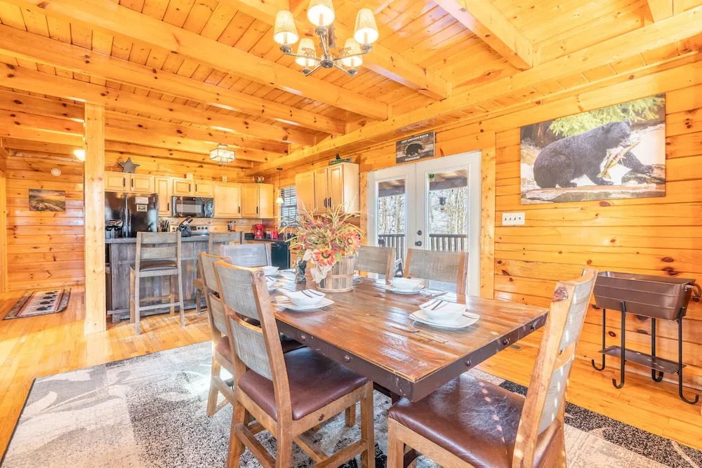 Comfort Cabin Bearway To Heaven w Private Hot Tub