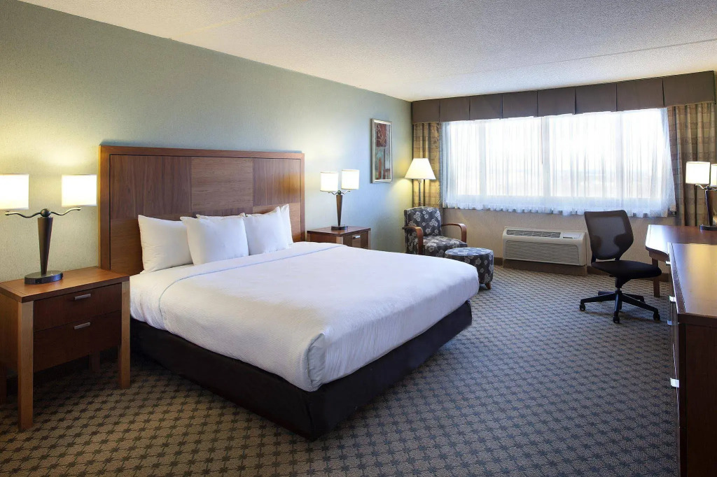 The Alloy, a DoubleTree by Hilton - Valley Forge