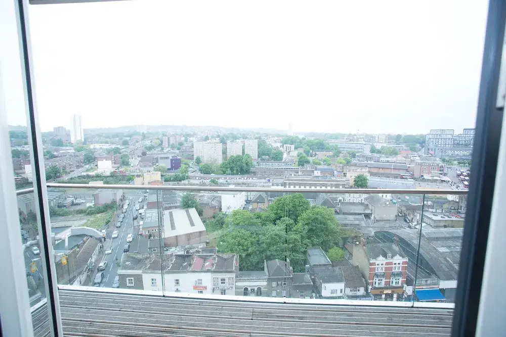 High view 2 Bedroom apt - Woolwich