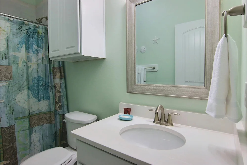 Beach Life 4 Bedrooms 4.5 Bathrooms Townhouse