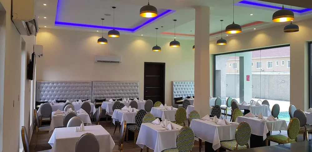 Mayhill Hotel