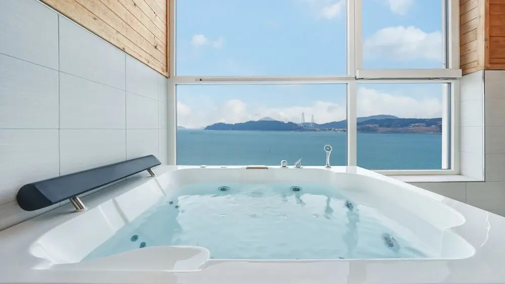 Yeosu Jangsuri Poolvilla&Spa Pension