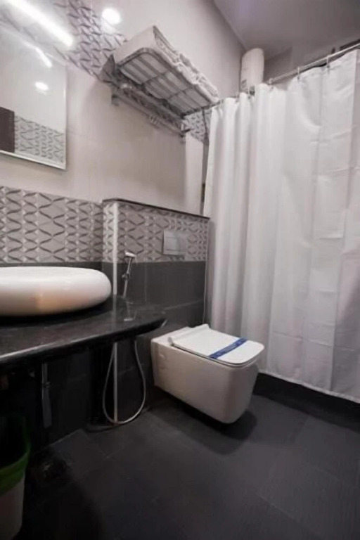 SMA Grand inn, Triplicane