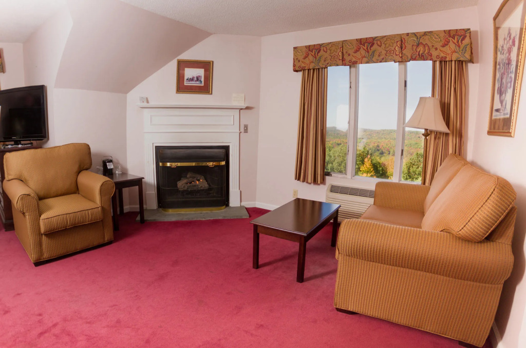 The Lucerne Inn
