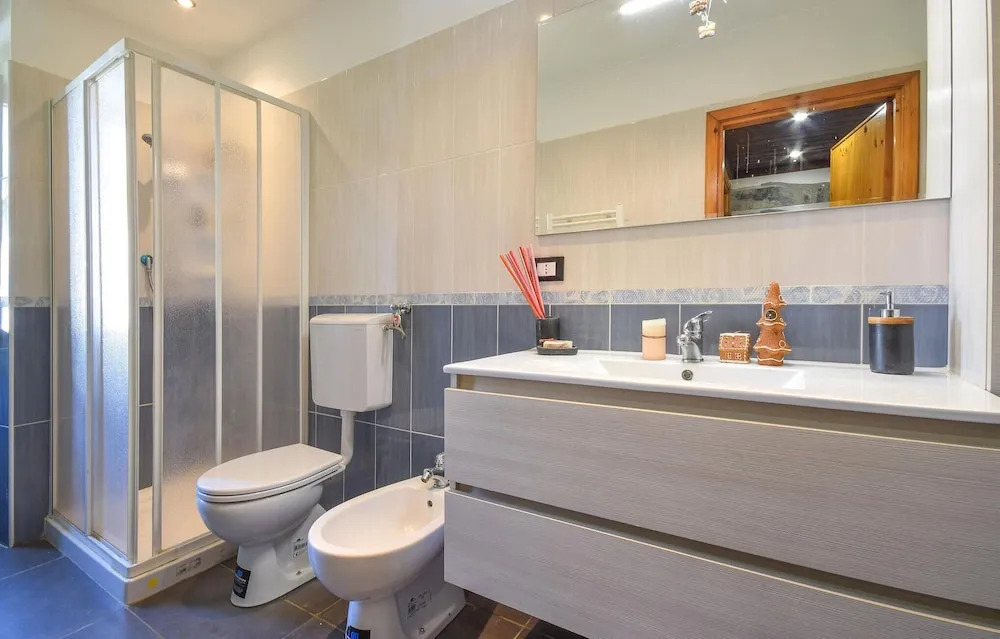 4 Bedroom Stunning Home In Tiglieto