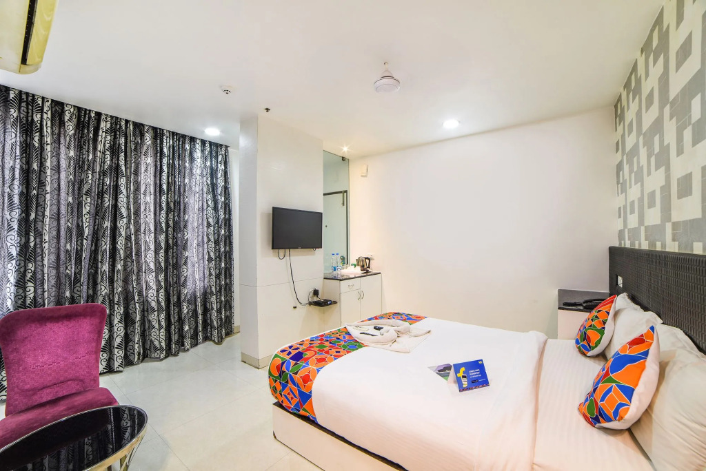 Fabhotel Singh Suites