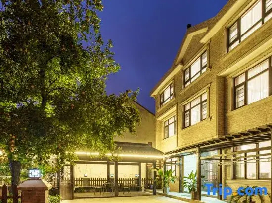 Floral Hotel· Wuxi Xingyun Liushui Hotel (Lingshan Giant Buddha Nianhuawan Branch)