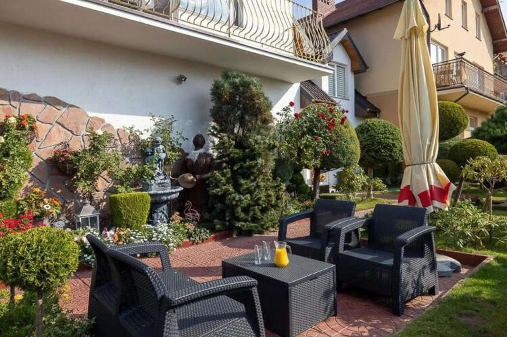 Comfortable 2-bedroom holiday apartment, pool, close to the beach, Rewal