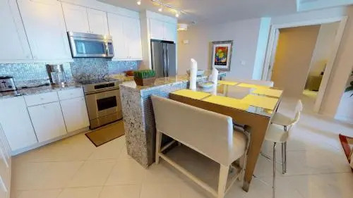 Beachfront 3Br Skyyard Ocean Views, Pool, Tv