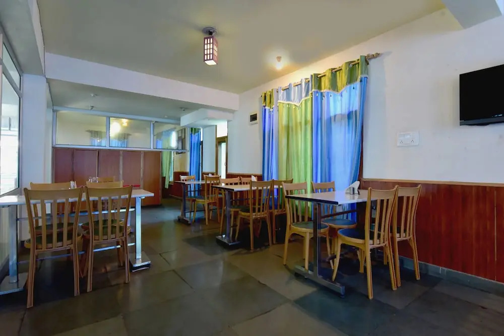 OYO 4838 Hotel The Valerian
