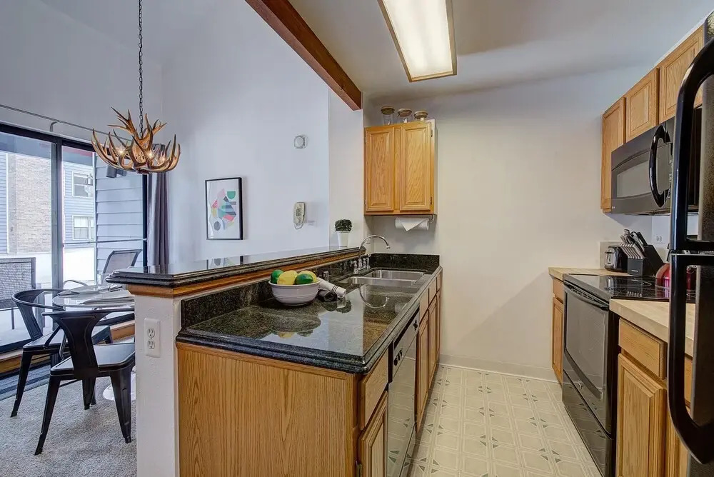 Ski-in Downtown Breckenridge Condo