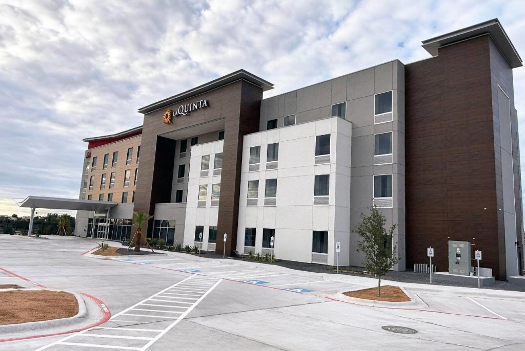 La Quinta Inn & Suites by Wyndham Eagle Pass