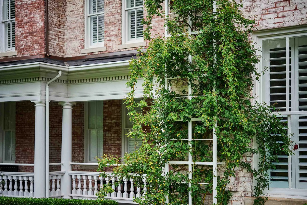 Inn at Carnall Hall