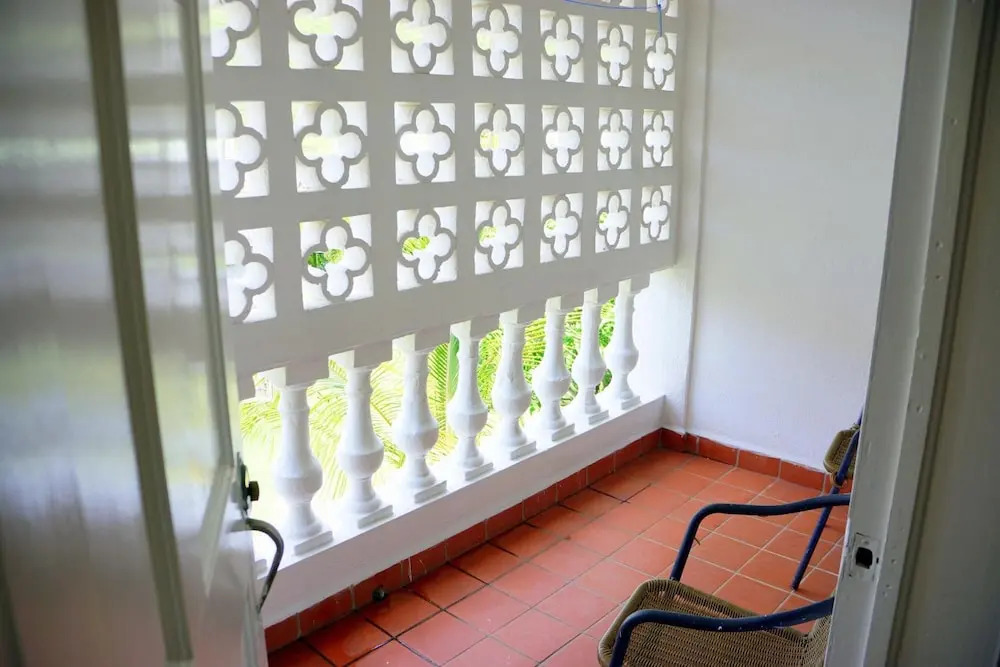 LEsperance Hotel