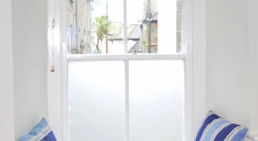4 Bed in Newlyn oc-abcorc