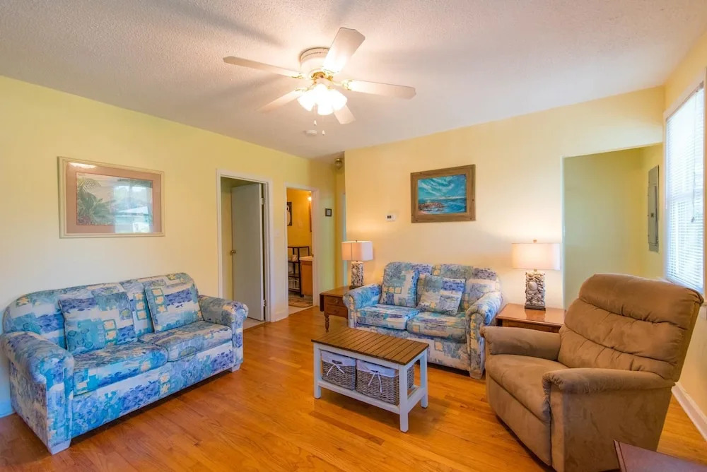 W Huron 110 2 Bedroom Holiday Home By My Ocean Rentals
