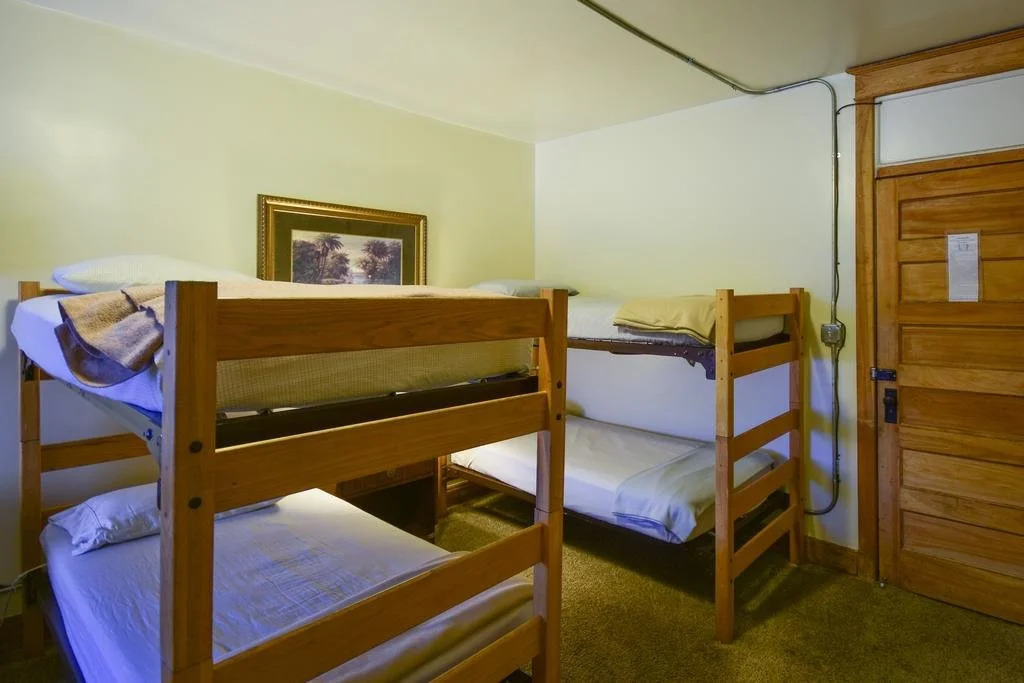 AAE 11th Avenue Hostel