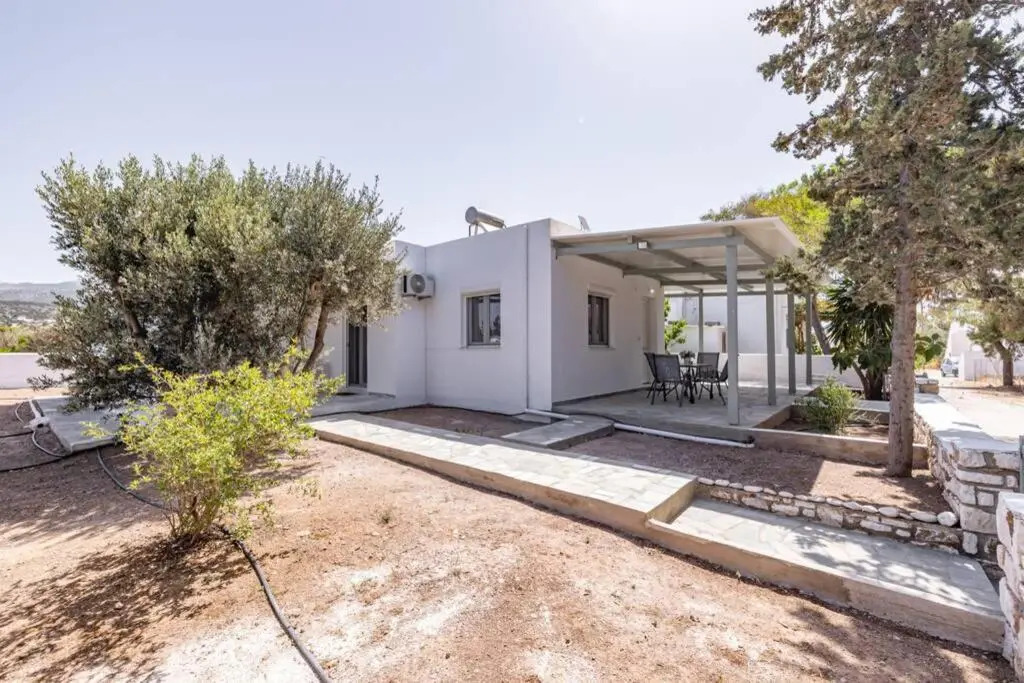 Nisos 1 cottage house