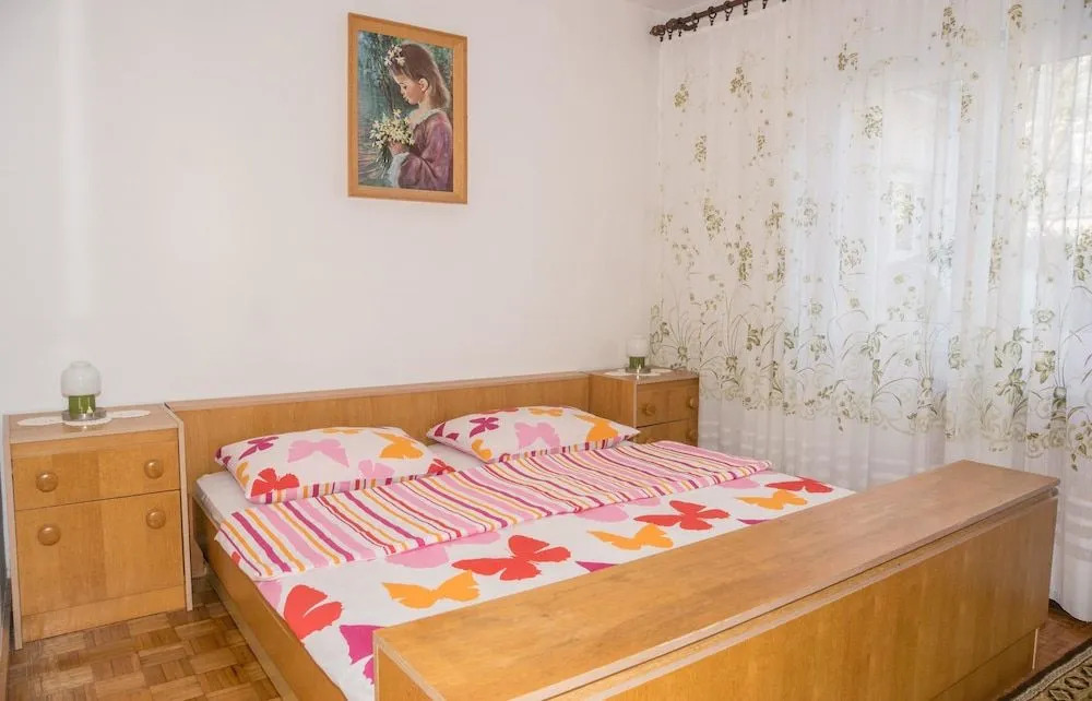 Apartments Gorana Novi V