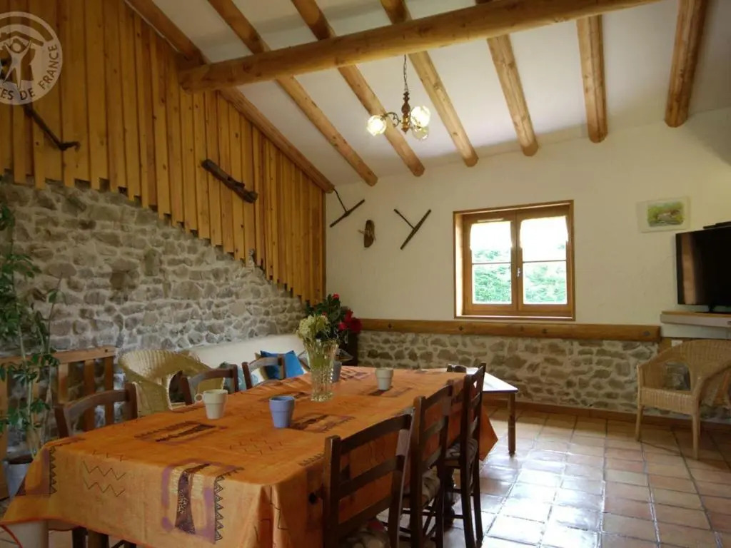 Gîte éco-responsable 6 pers. proche ski à Chalmazel - FR-1-496-98