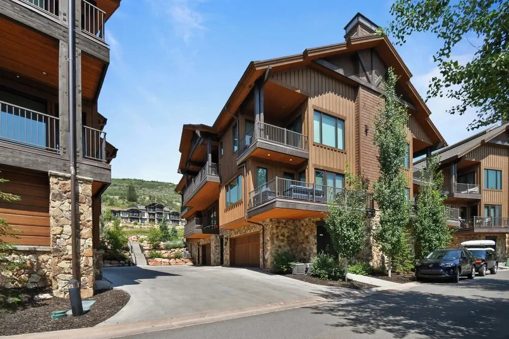 Juniper by Luxury Mountain Destinations