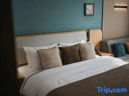 R ROYALSS HOTEL Hotel (Emei High-speed Railway Station Dafo Temple Tourist Area Branch)
