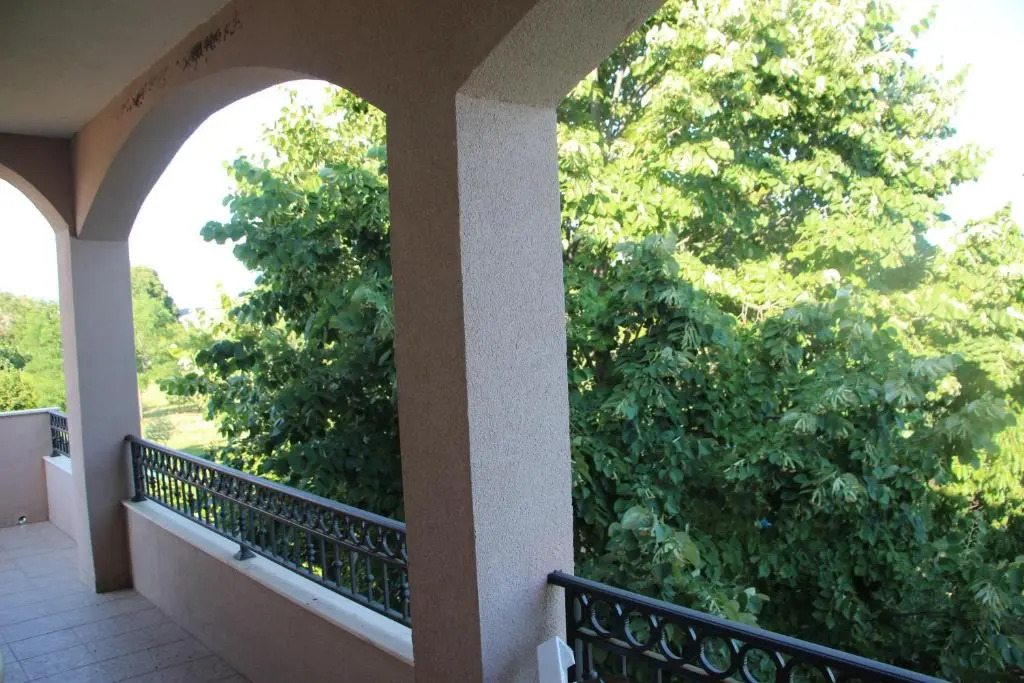 Apartman na rijeci Cijevni